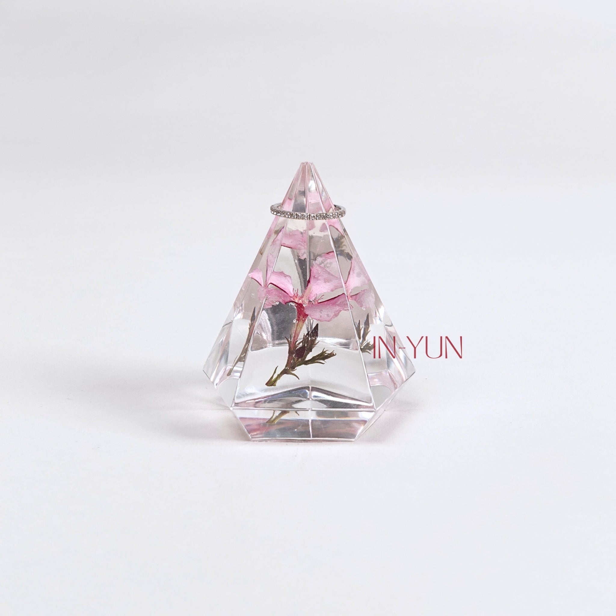 Đế đỡ nhẫn mẫu 2